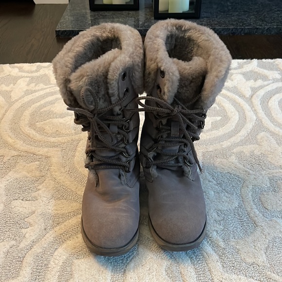 EUC EMU Featherwood Hi Tall Boots Mushroom Wool lining 8 - Picture 2 of 7